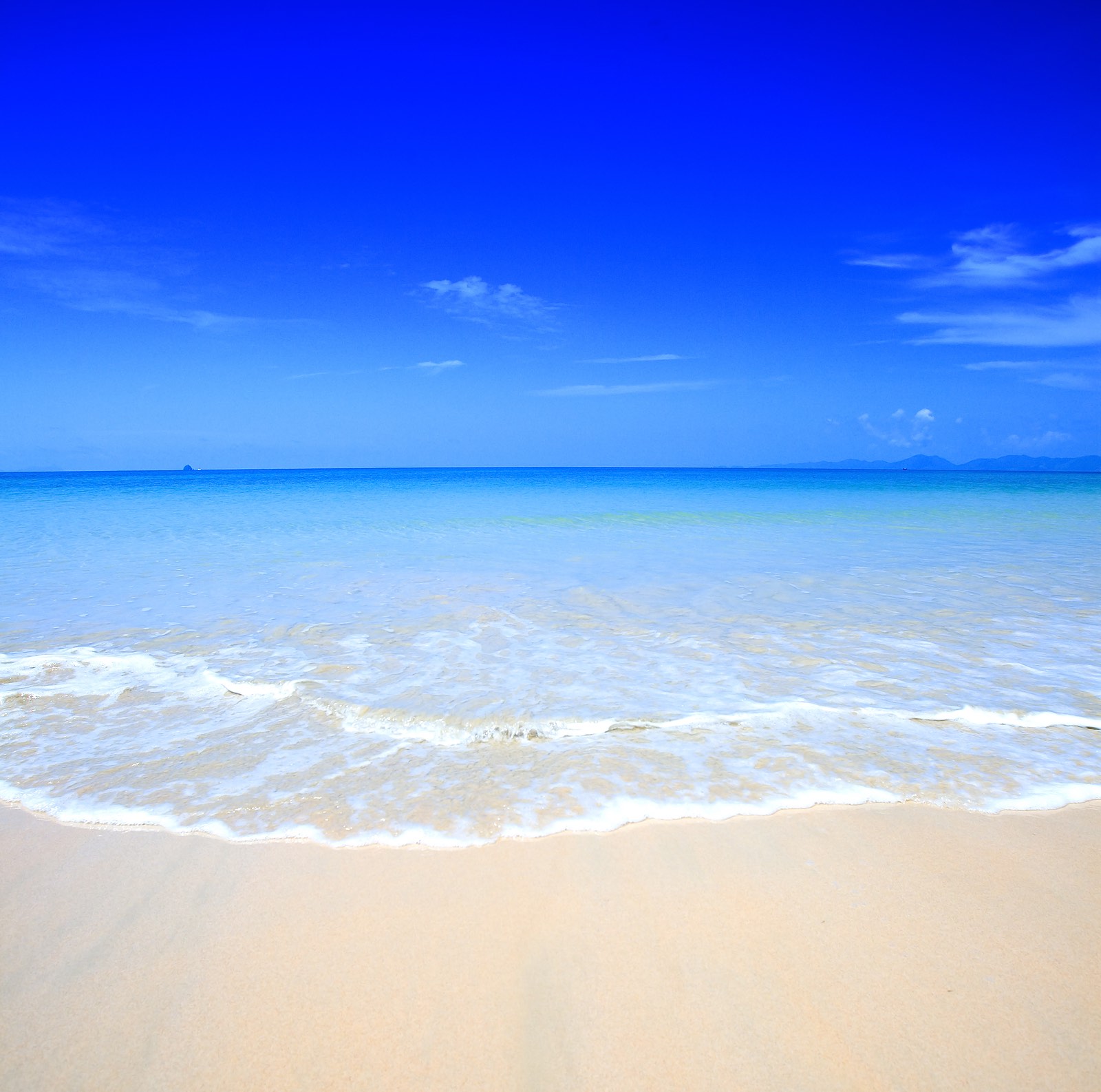 bigstock-Beautiful-beach-with-crystal-c-18061586