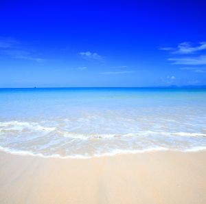 bigstock-Beautiful-beach-with-crystal-c-18061586